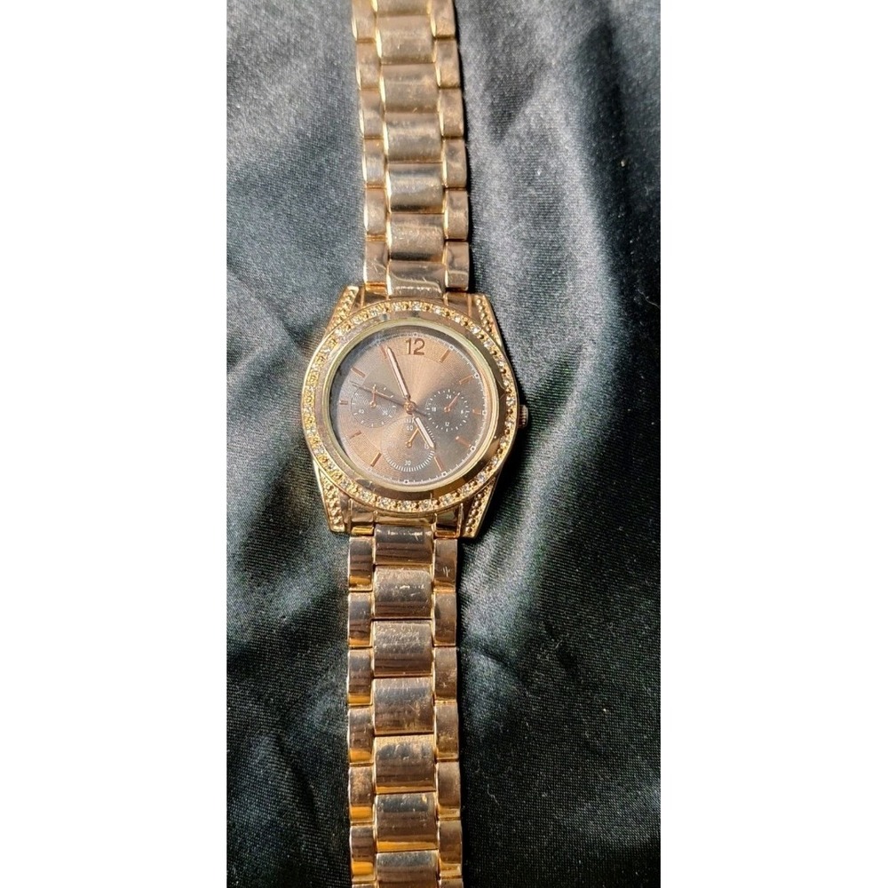 Unisex Brown Daily Crystal Accent Round Rose Gold Tone Link Bracelet Watch 01